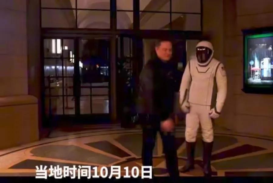 特斯拉“无人驾驶”新车发布
10月10日，特斯拉发布新车Robotaxi
无人驾