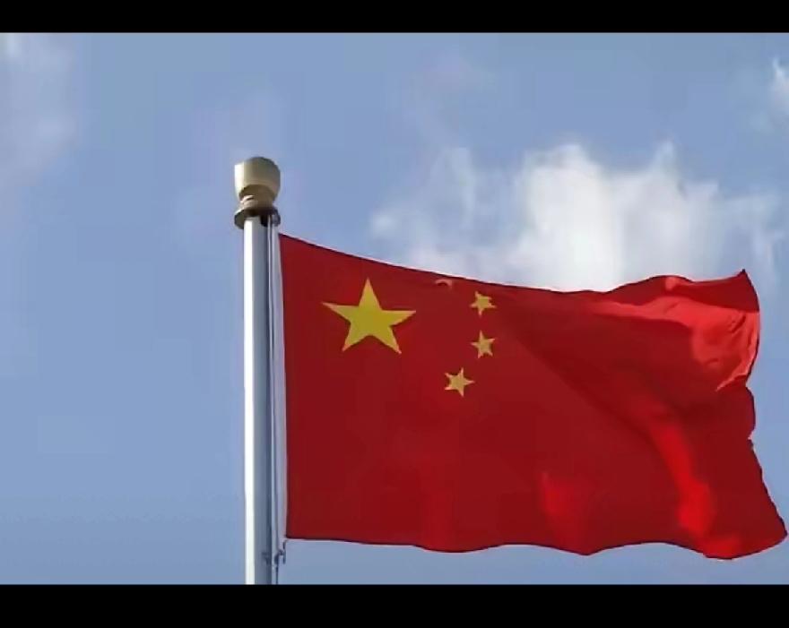 这段话犀利直白，直指一些人在面对问题时喜欢“认怂”的心态，以及用“格局”来遮掩自