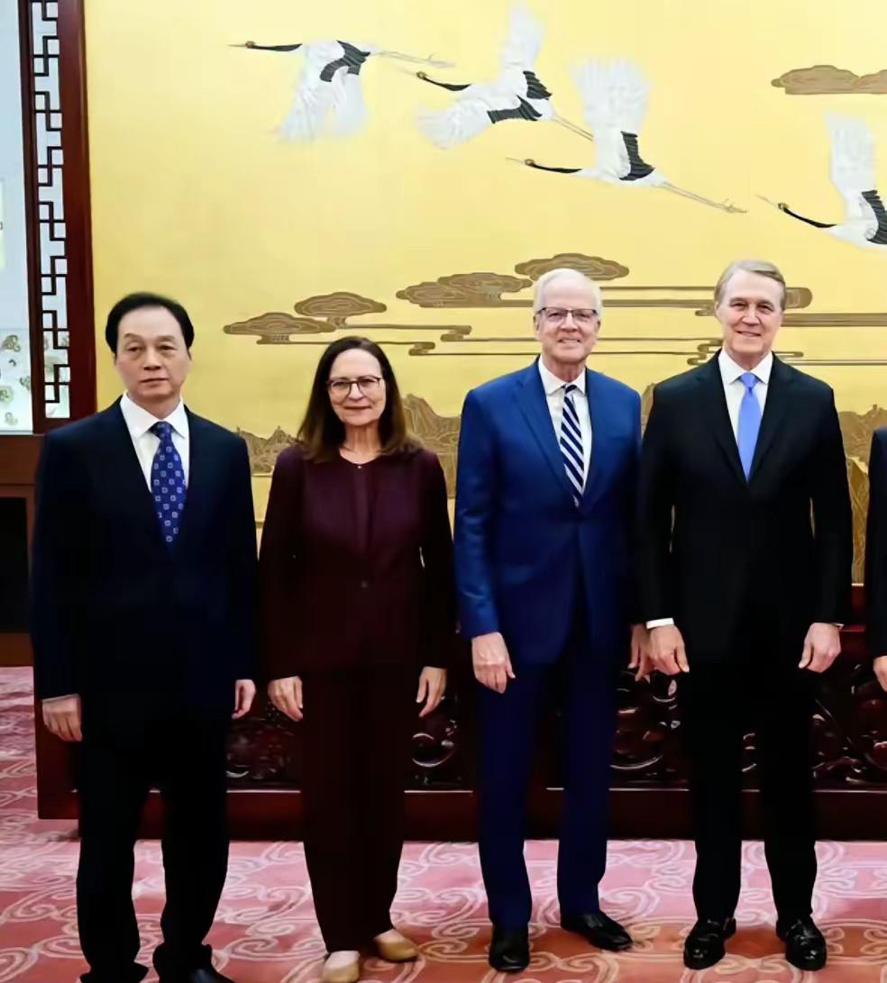 不达目的不罢休？美国国会代表团持续在中国逗留

按照美国方面发布的消息， 5月1