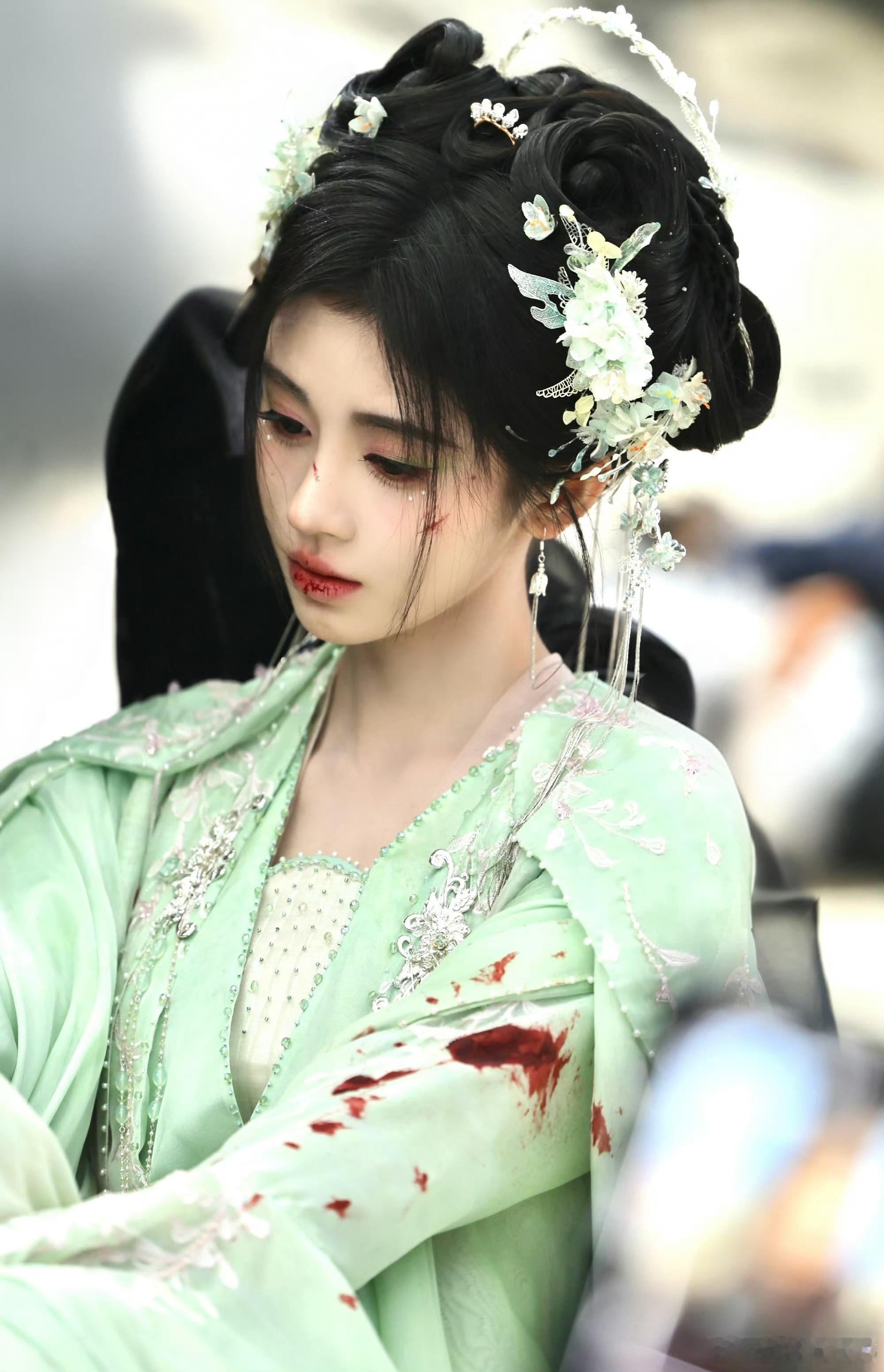 鞠婧祎 jjy鞠婧祎苏绿夏jjy鞠婧祎万花世界 “宇宙山河浪漫 银河星空璀璨 月