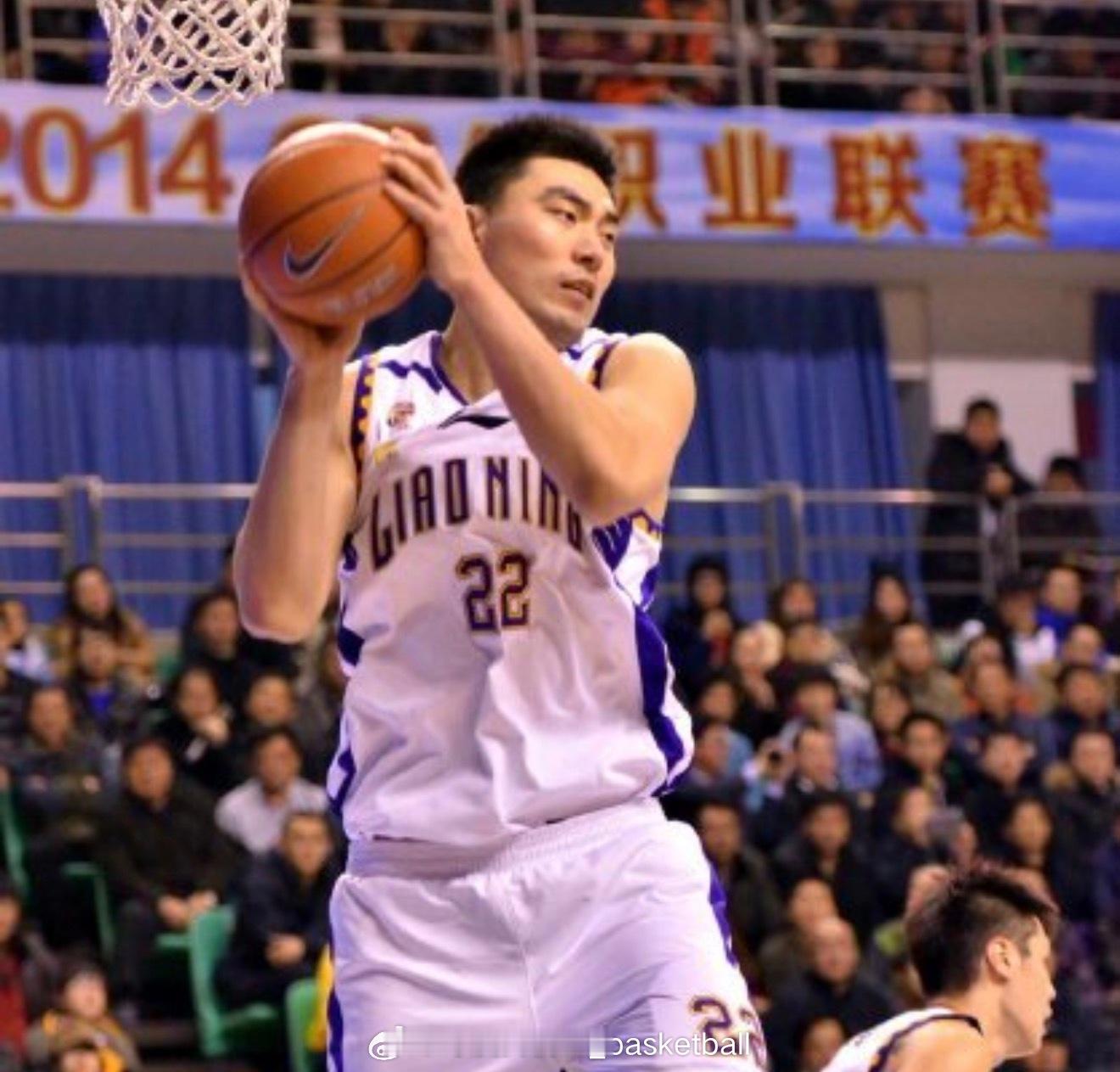李晓旭在赛后新闻发布会上宣布退役，结束21个赛季的球员生涯李晓旭退役