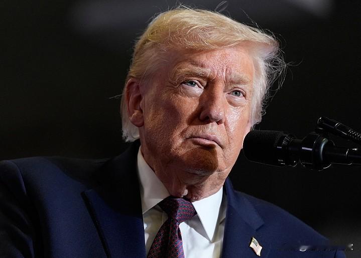 说是澄清实则威胁！特朗普亲自澄清：我才是决策者，我都没下令要打击伊朗，近期外边那