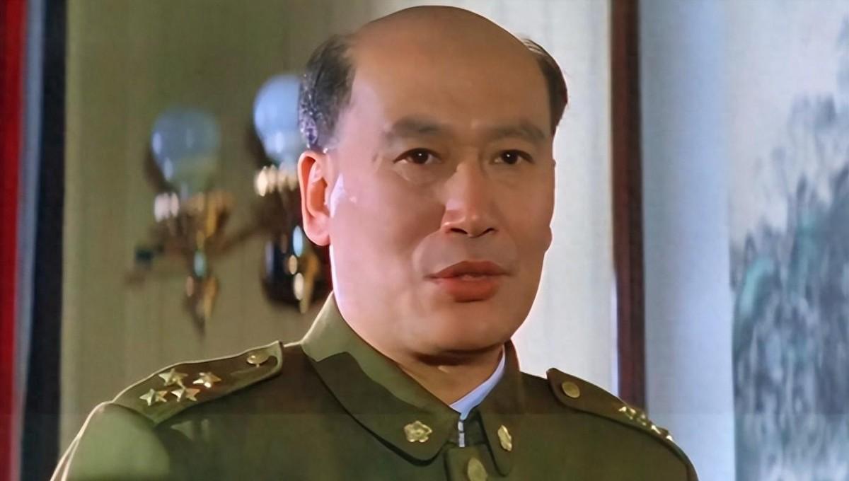 在白崇禧眼中被称作半个刘伯承的人物，究竟是哪位新中国的开国将军呢？
1954年春