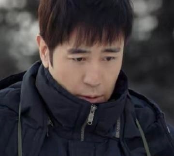 53岁的于和伟演大学生就是赌观众认为于和伟的演技足够优秀，能够克服年龄带来的障碍