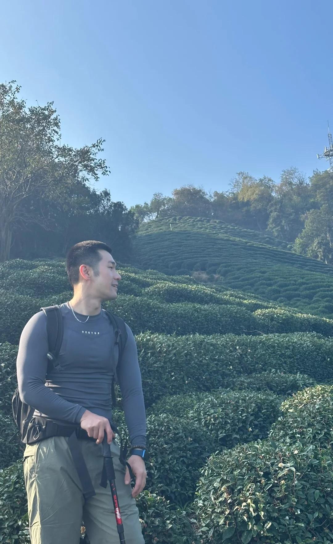 这条徒步路线别走反了！绝对值得N刷🚶🏻
如果你来杭州，不建议去人挤人的断桥，