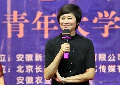 追忆敬一丹｜那些在合肥留下的温暖瞬间[心]

退休后的敬一丹老师曾多次来到合肥，