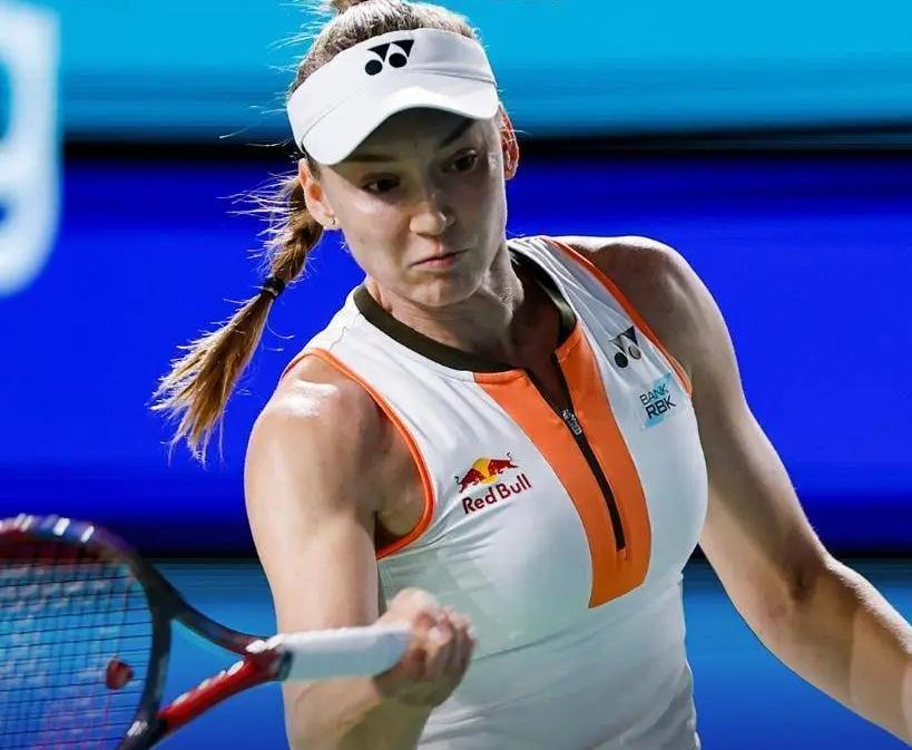 冰美人实力强劲  小师太拼尽全力

WTA500宁波网球公开赛，世界排名第一、赛
