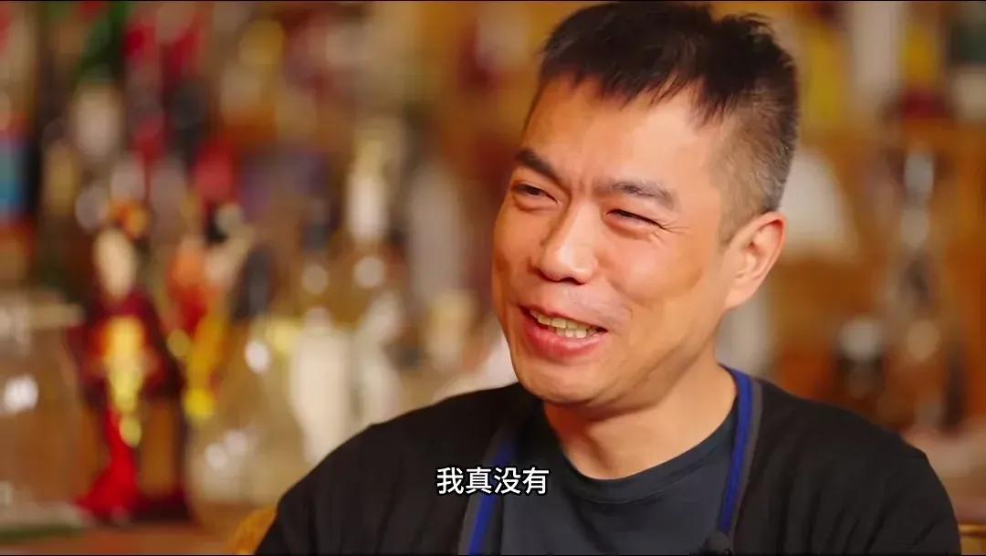 陈昊和栗浩洋算是在非你莫属的怼人双子星，当年出尽了风头。但是现在再来看看，栗浩洋