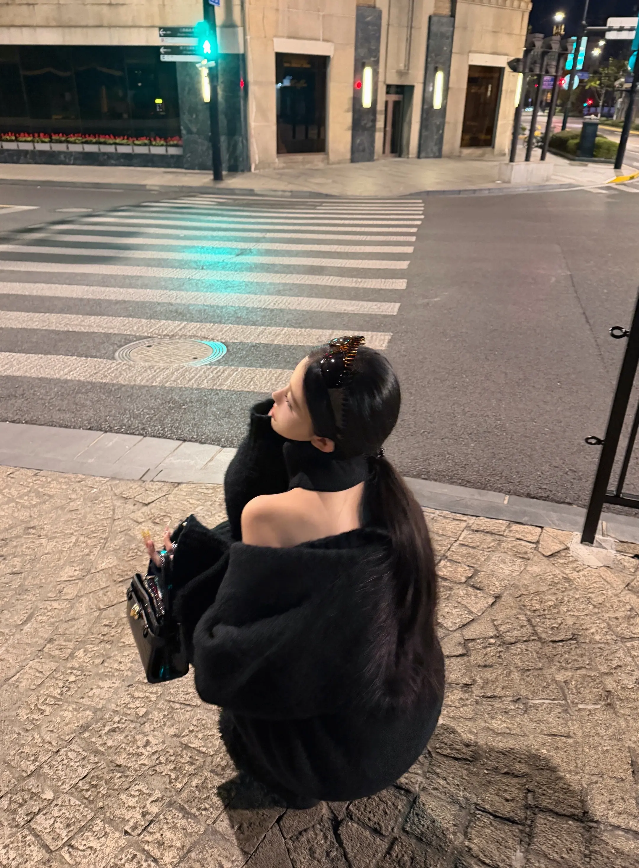 幸福就像暴风雨一样砸向我