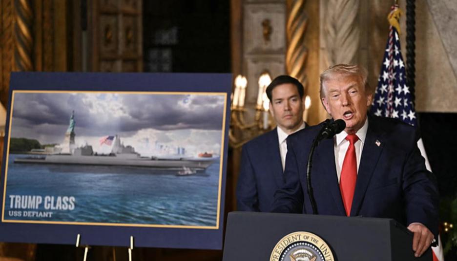 【特朗普推新计划：美海军造“黄金舰队”战列舰】美媒报道，特朗普周一在佛罗里达州棕