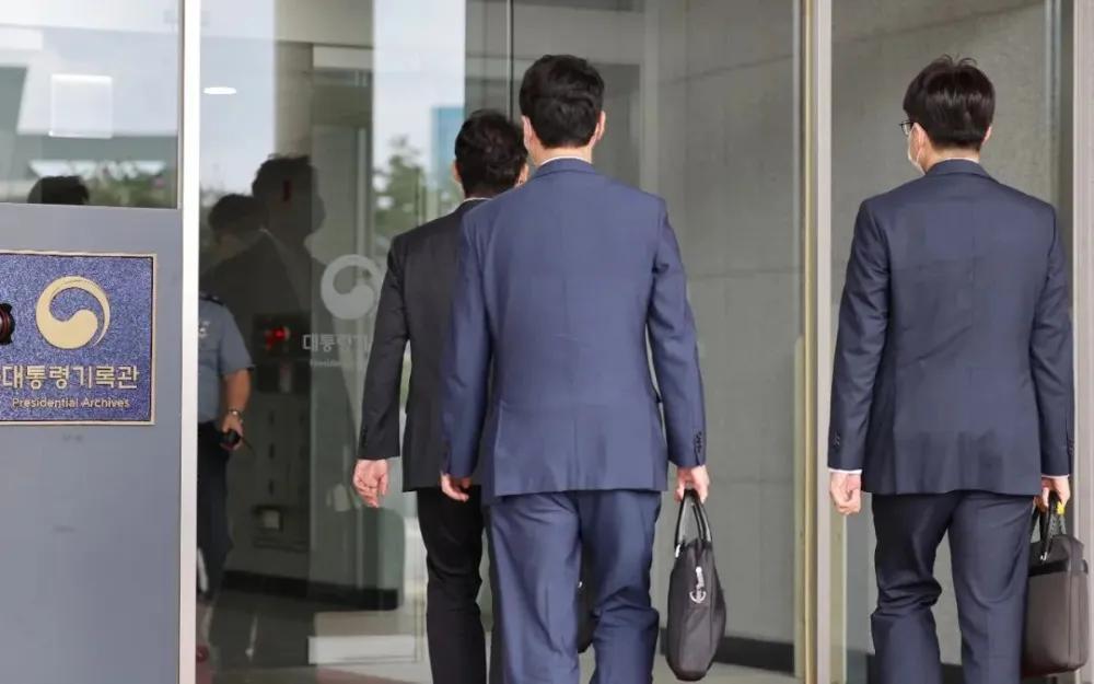 内乱特检组搜查无人机作战司令部 叛国调查全面展开

14日韩国特别检察组对无人机