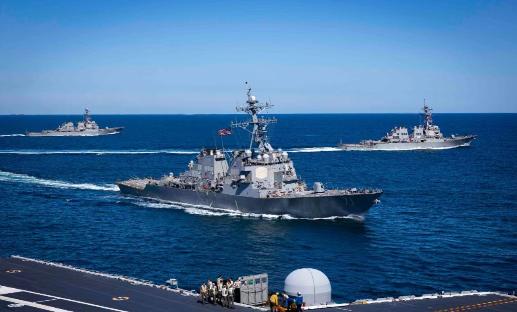 今晚10点开始，美国海军封锁霍尔木兹海峡，目的就是封堵伊朗一天200万桶的石油出