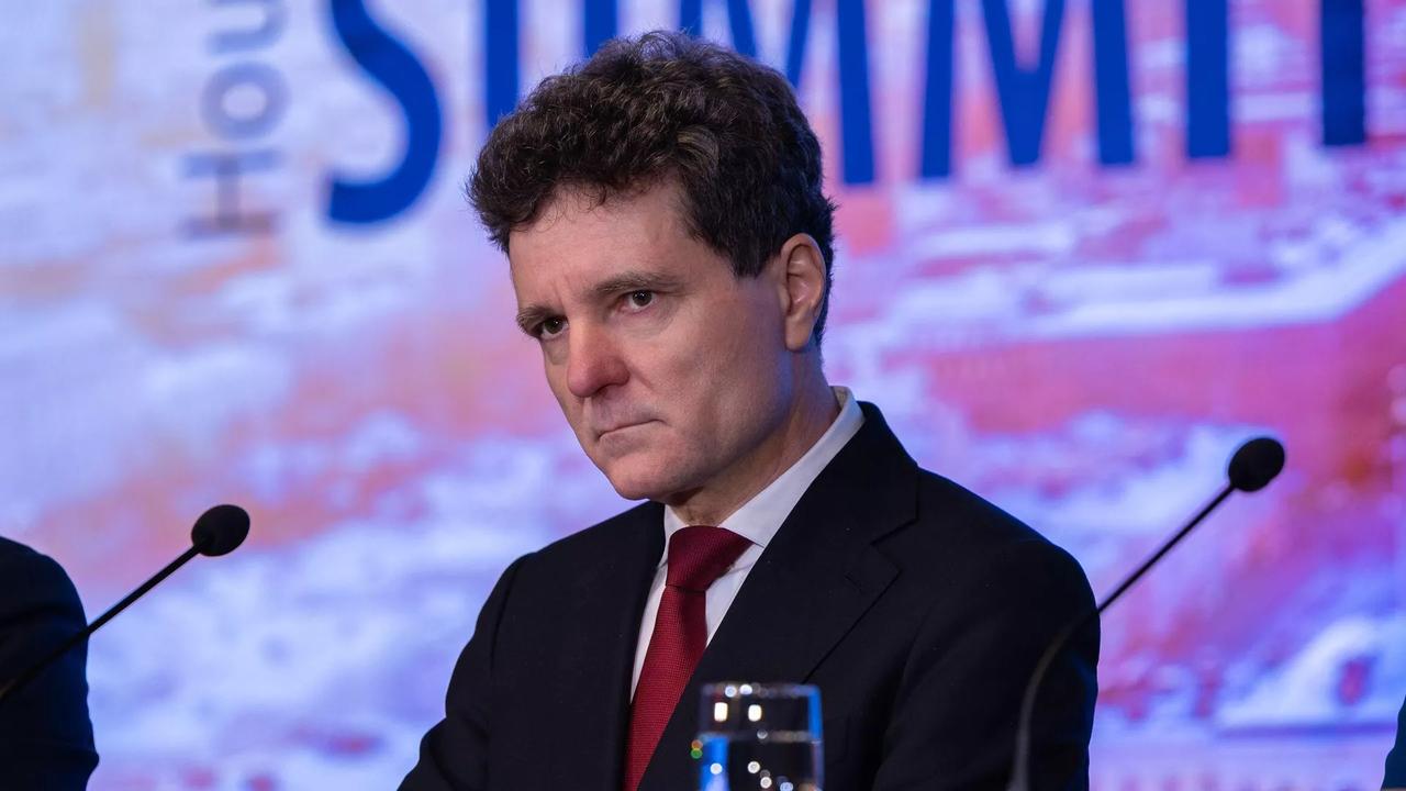 罗马尼亚愿意与摩尔多瓦合并。

罗马尼亚总统尼库绍尔·达恩4月30日表示，如果摩