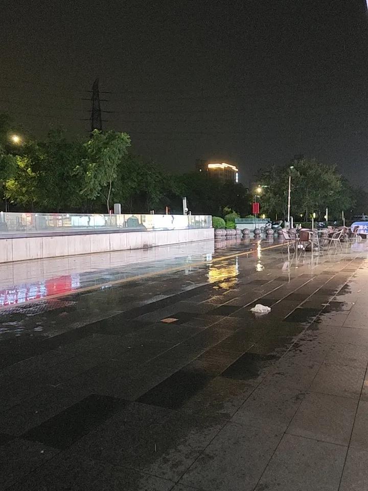养生别乱花钱！最高级的调养，就简简单单三件事
 
很多人到处寻找养生良方。
买补