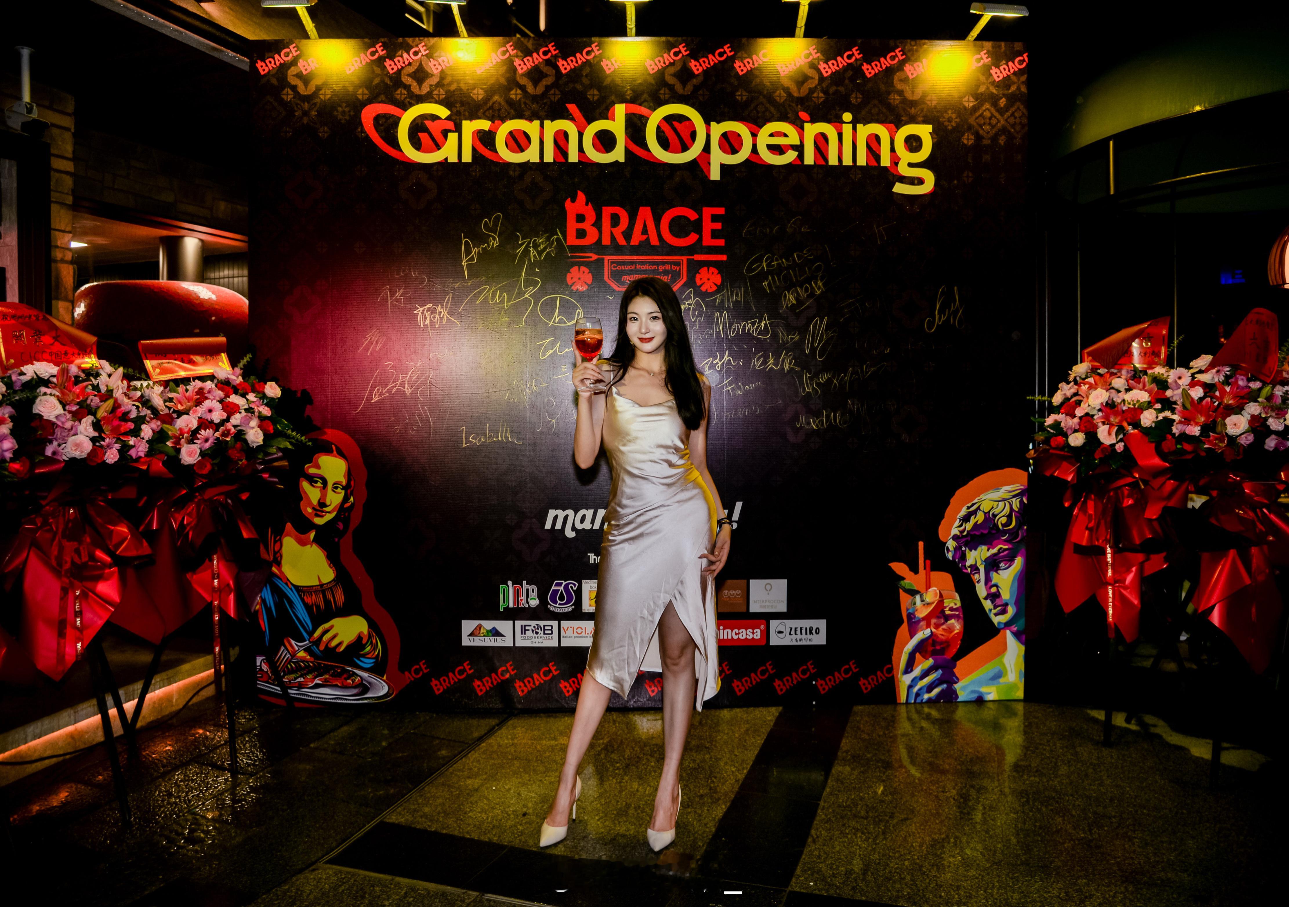 活动照[哇] ​​​