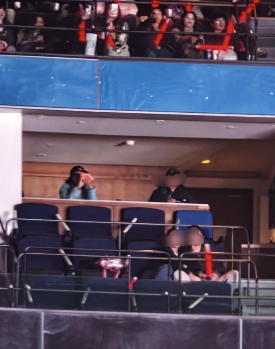 此沙来看杨和苏演唱会了 谁能想到在杨和苏上海演唱会现场能看到此沙！回想此前杨和苏