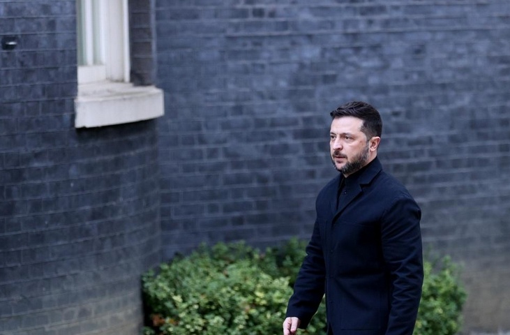 【乌称若俄停火60天将公投决定和平计划】当地时间26日，乌克兰总统泽连斯基表示，