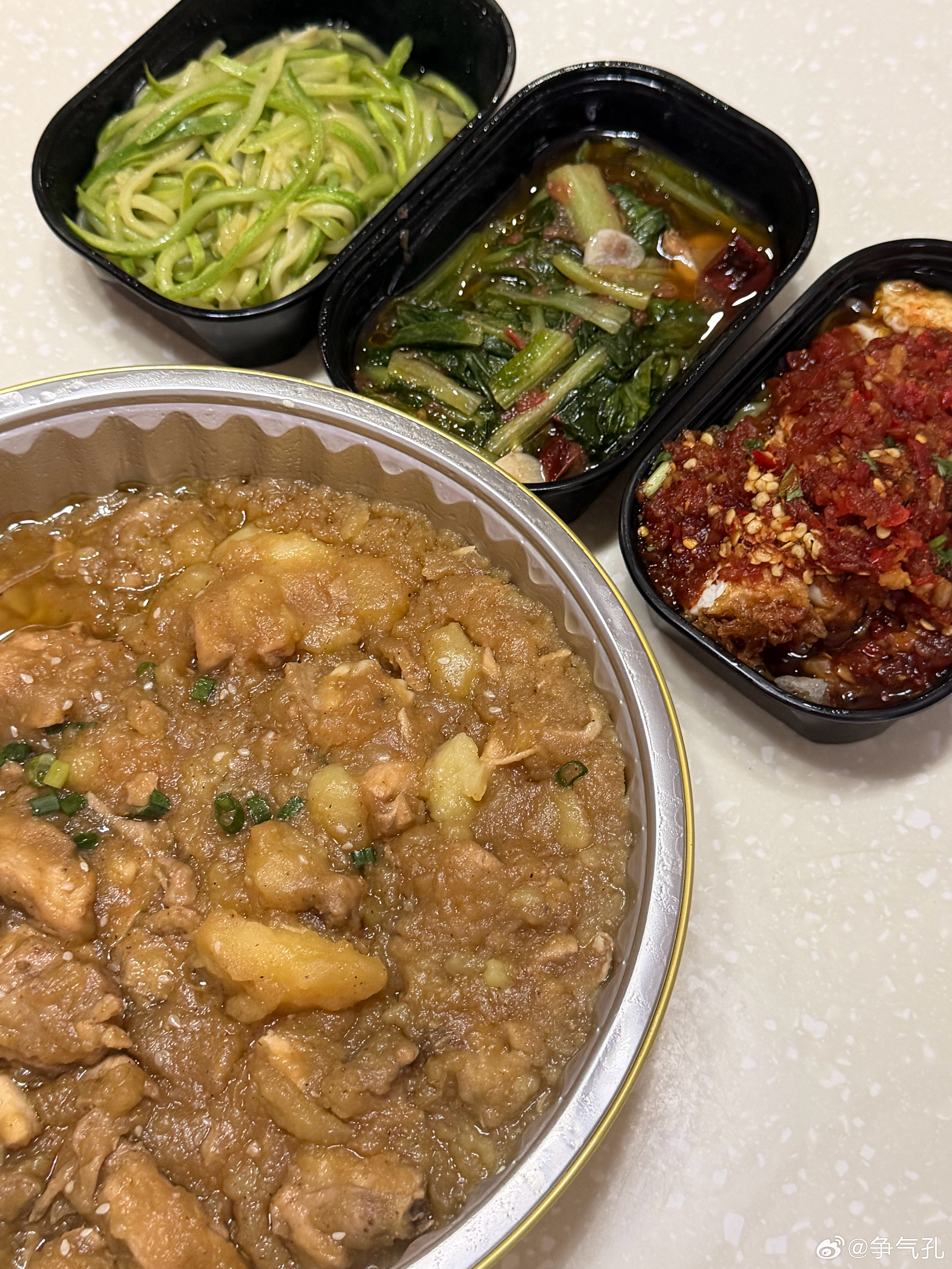 自打火烧云蓝港店闭店之后就好久没点，晚上点了准备大吃一顿，到了之后发现米饭没给送