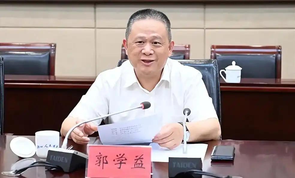 ⚠️ 近期高校反腐动态

2025年12月27日，中央纪委国家监委网站发布通报：