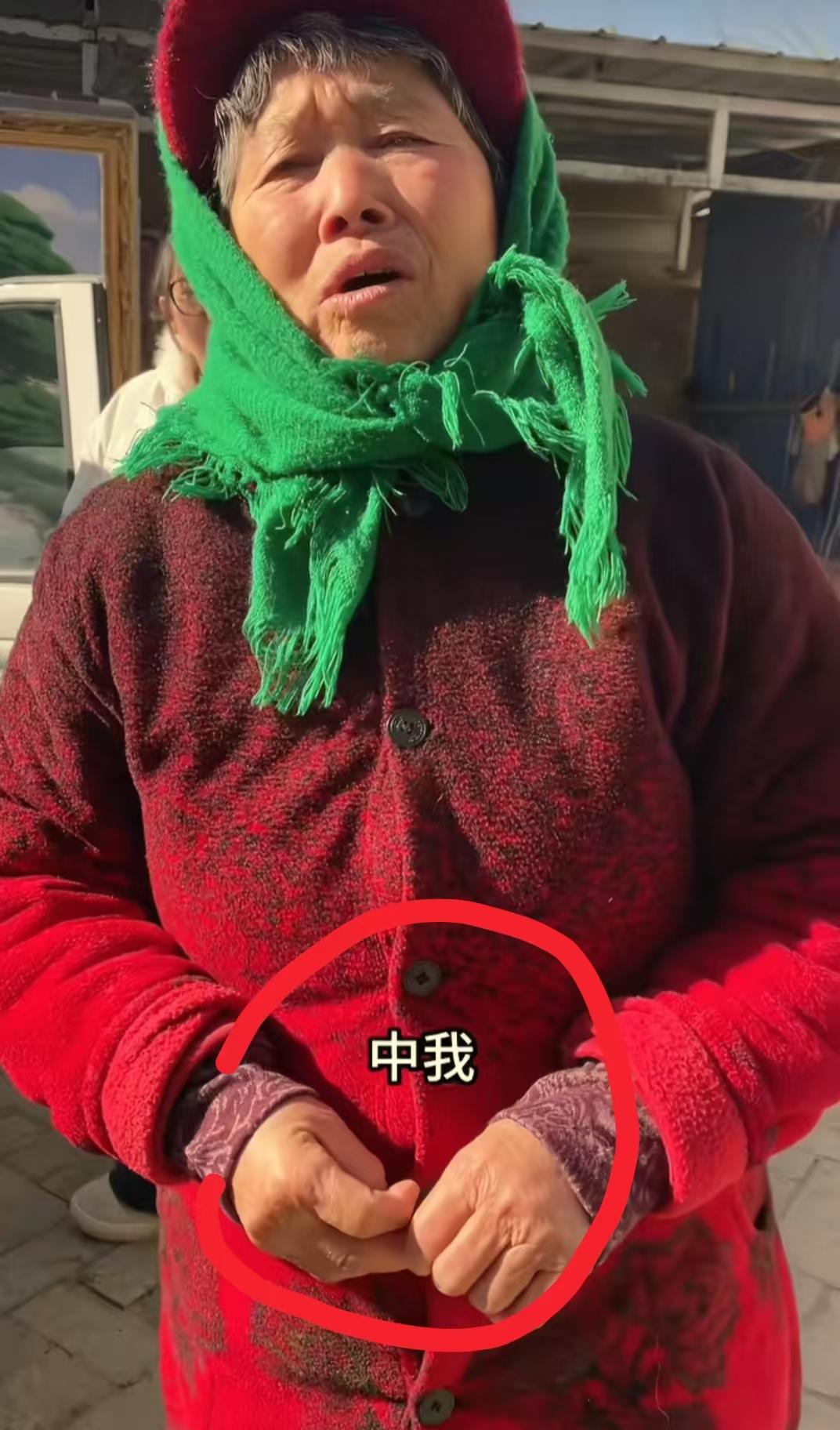 现在全网最烦恼的男人就是小王了吧！
不是因为佳音又给他生了个女儿，也不是因为视频
