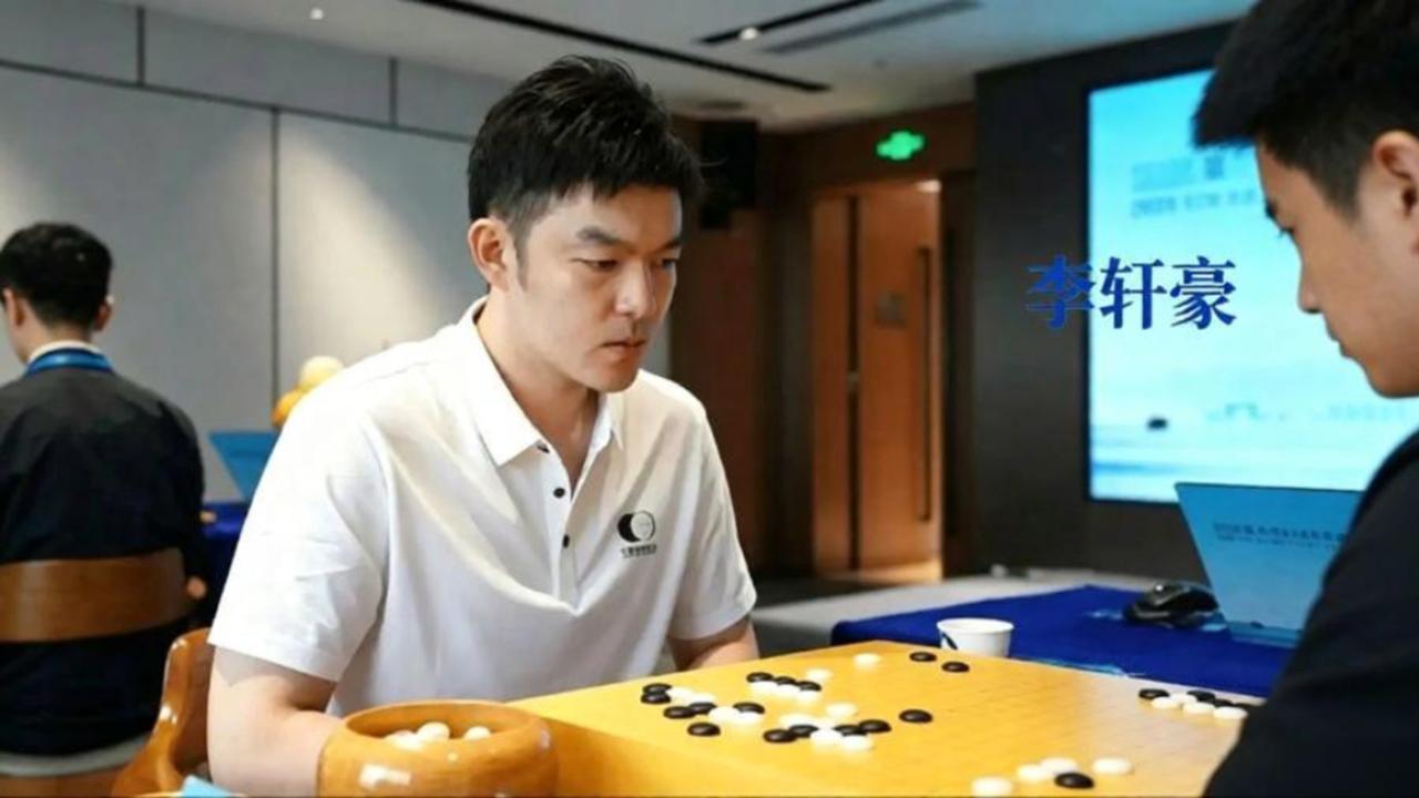 134手成“断魂手”？轩工智能断电，是年龄还是心态崩了？
围甲第14轮，李轩豪九