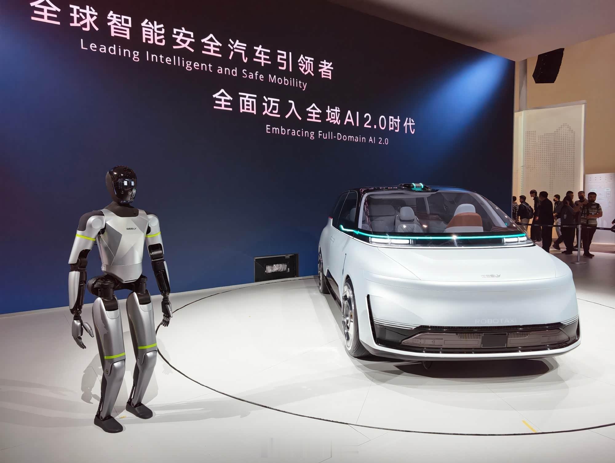 日系车巨头要为中国品牌代工了日产在英国工厂给奇瑞代工造车，能明显看出全球汽车行业