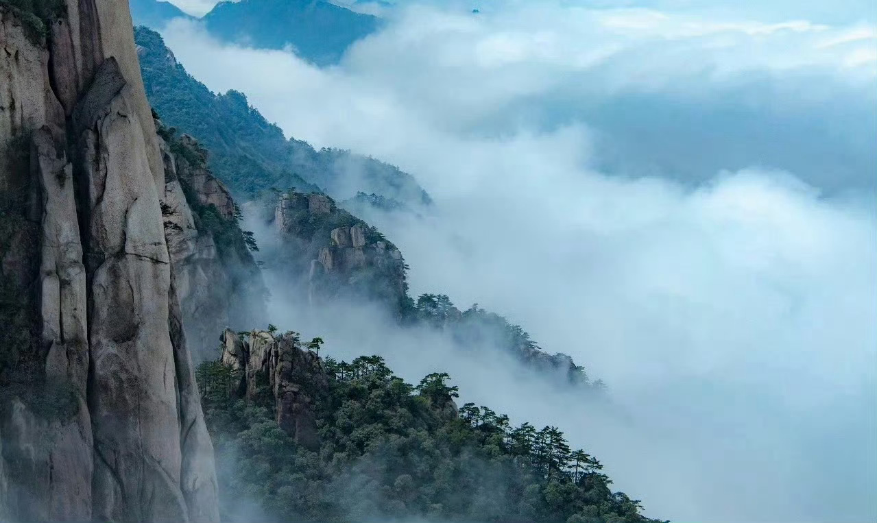 安徽·九华山，春日云海，宛如“水墨画卷” ！ 