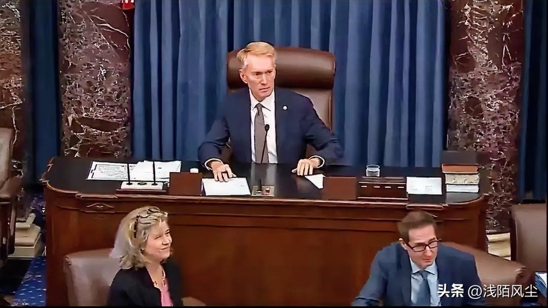 美国参议院以54票赞成，45票反对确认了参议员马克韦恩·穆林为特朗普政府的新任国