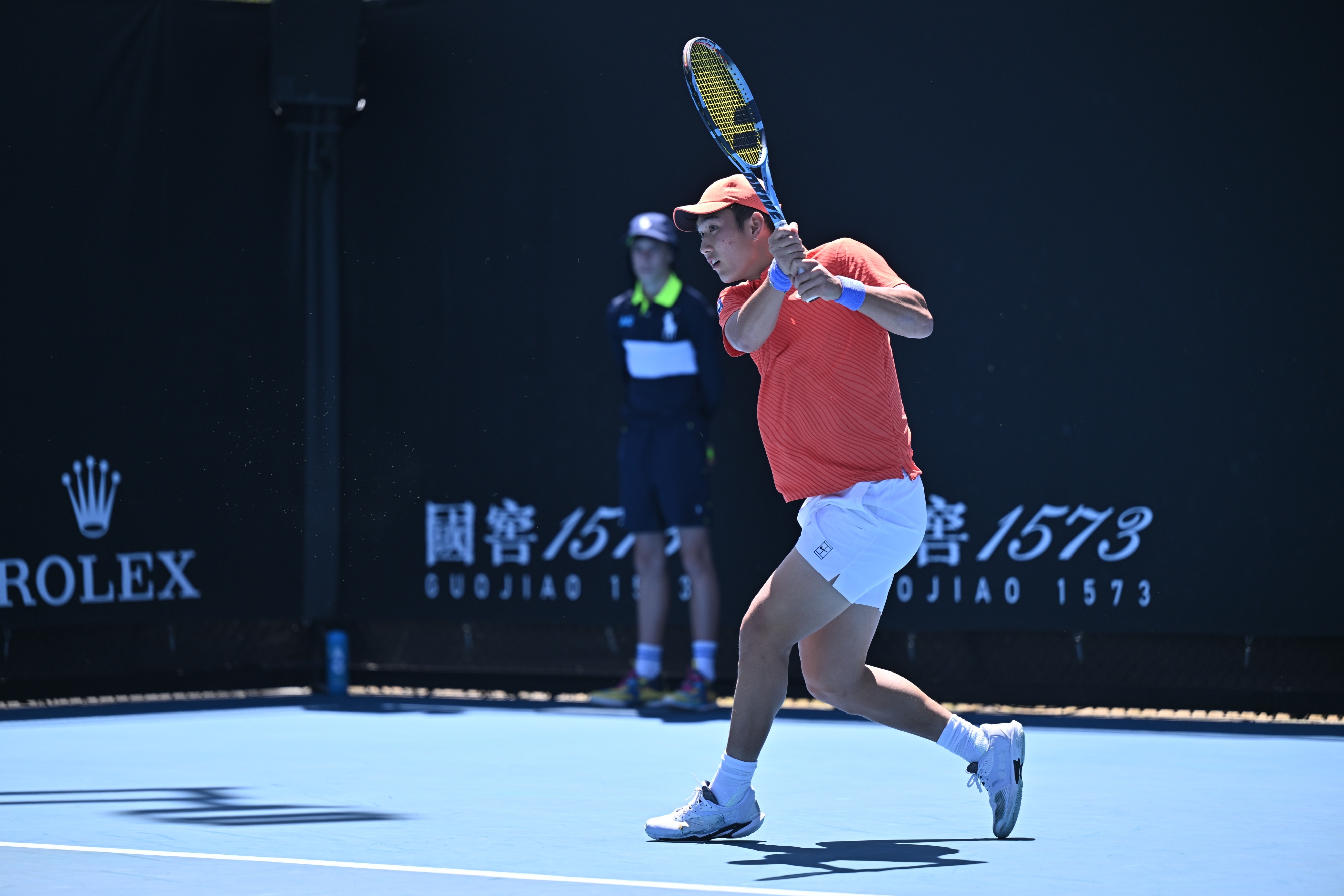 商竣程无缘澳网男单32强 中国选手商竣程6-7(5)/2-6/3-6 不敌范德尚