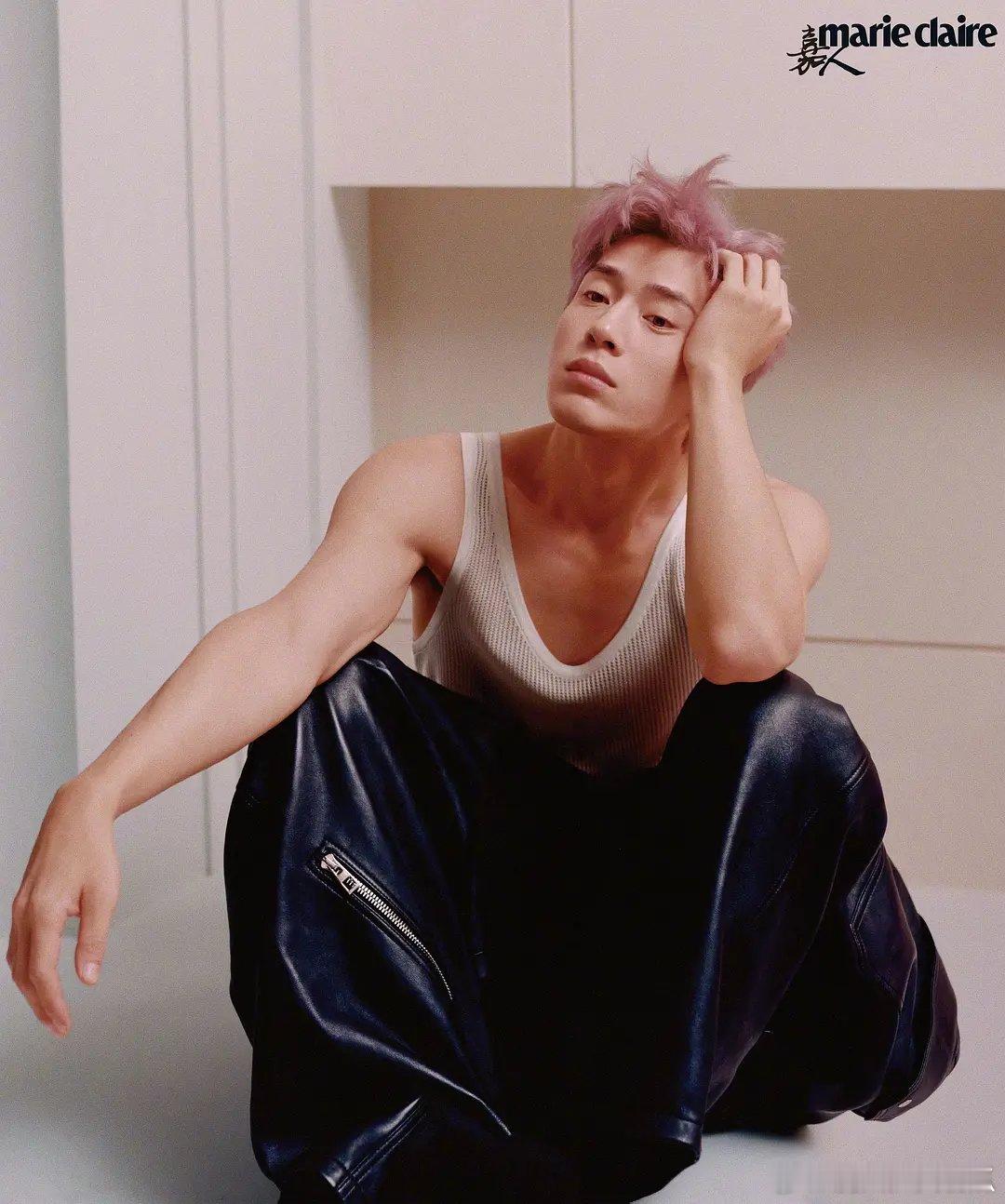 井柏然粉毛还蛮惊喜的，不一样的风格感觉还不错 ​​​