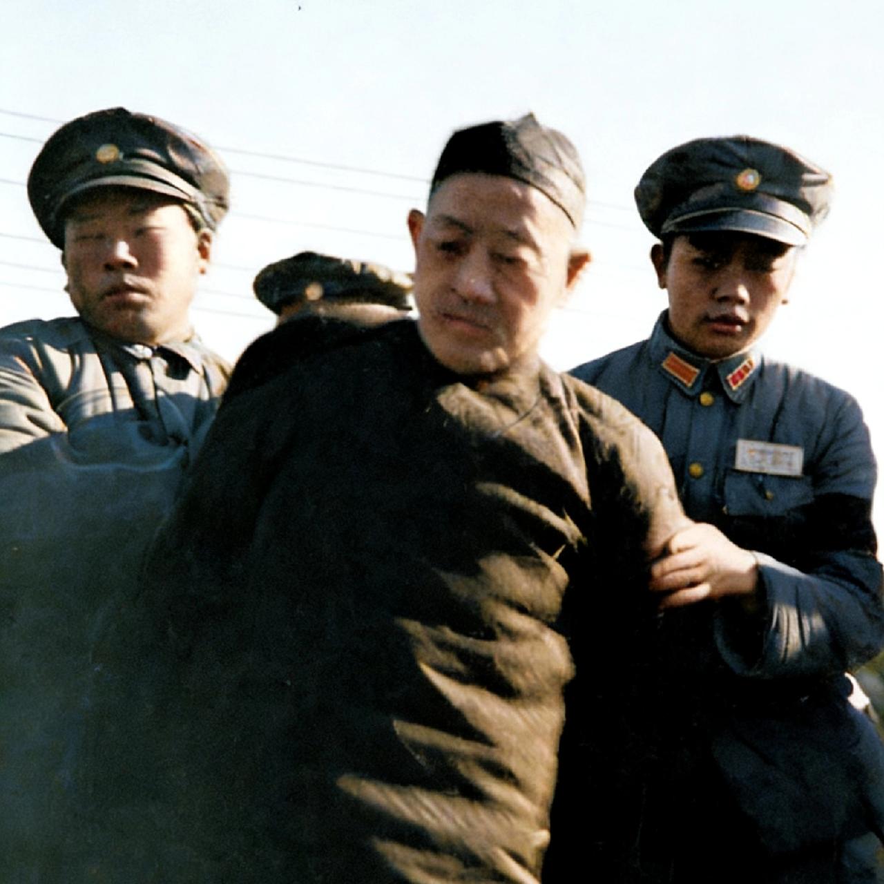 1946年，大汉奸齐燮元，被押赴刑场一张罕见的镜头，此时的他没有了日本主子的撑腰