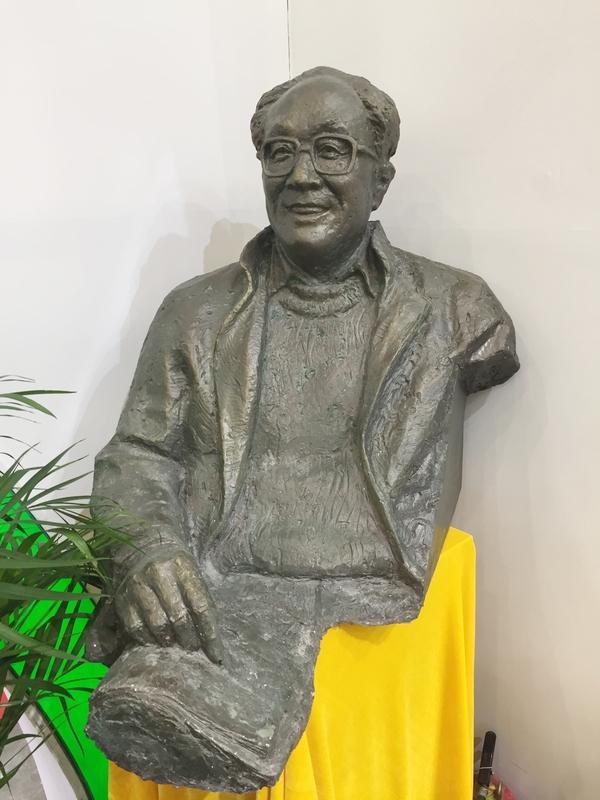 经历重重磨难，忘掉过去哪有那么容易。弗洛伊德说潜意识像冰山，痛苦经历被压在深处，