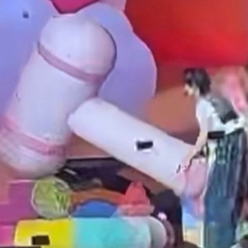 你星拿大锤子有点像p1: 