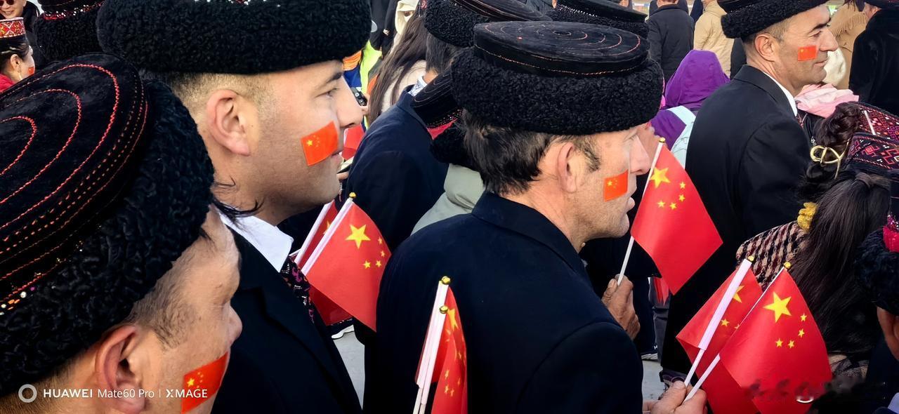 🇨🇳🇨🇳🇨🇳🇨🇳🇨🇳巍峨雪山横亘帕米尔高原，塔吉克族与柯尔克