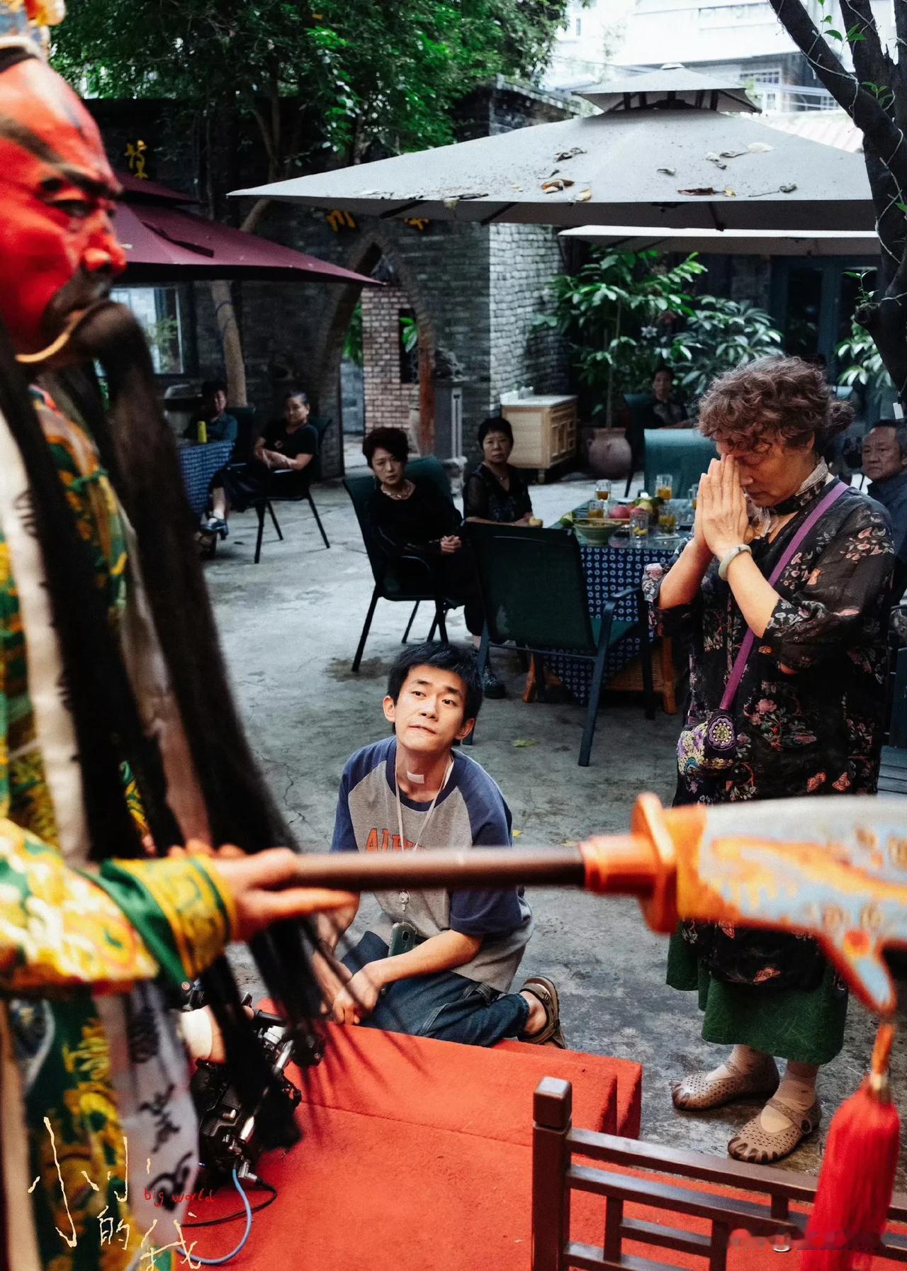 刘春和是易烊千玺把自己打碎揉烂重塑的一个角色，不仅在形体面部表情上做了较大调整，