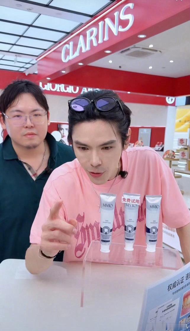 向佐向佑一起直播了！！向佐向佑一起直播了