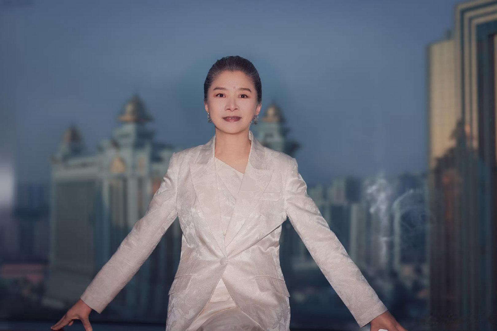 迟蓬特别出演不见英雄花不开成毅回应出演不见英雄花不开真的好喜欢这种踏实的选角，不