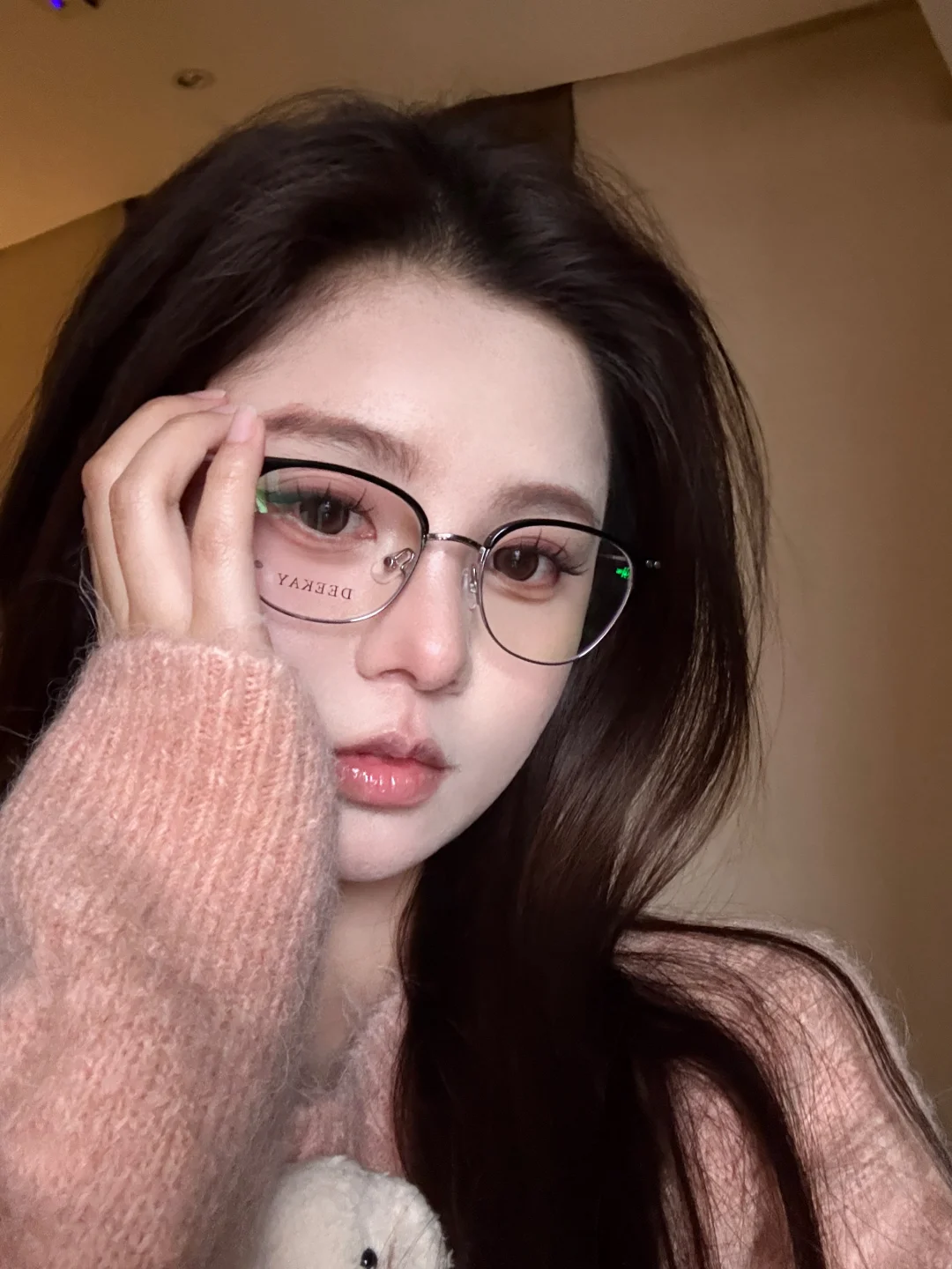 哈喽 老婆们 介么晚 还没睡觉的来看看我