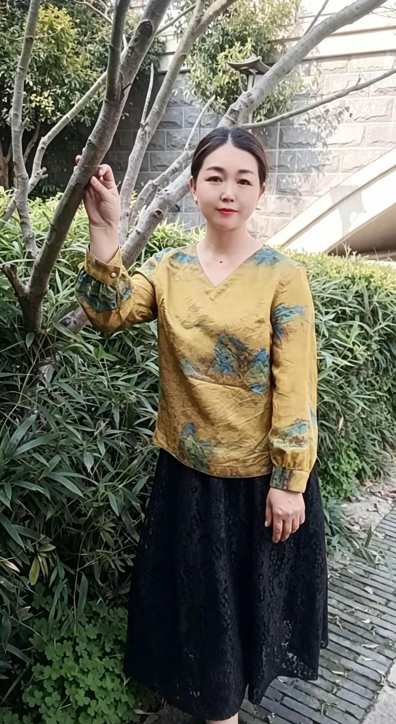 岁月辗转，世事浮沉，一路走来万般感慨。看过沿途的风景，历经生活的苦辣酸甜，渐渐懂