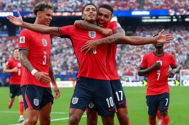 足球世界杯 英格兰进入2026年世界杯32强后，英格兰虽然以小组第一身份晋级，但