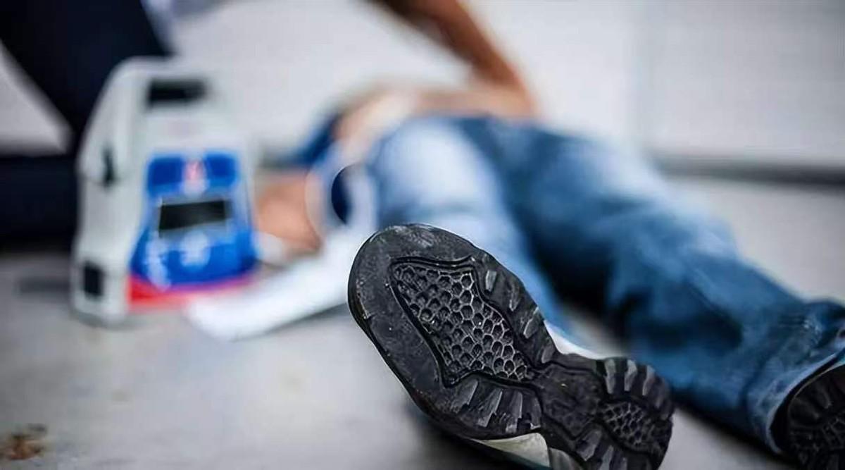 性猝死离我们有多近？医生提醒：若出现3种情况，不要太冲动

一提到“性猝死”这三