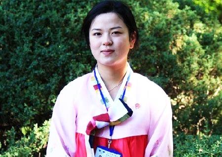 身着韩服，感受传统文化的魅力。