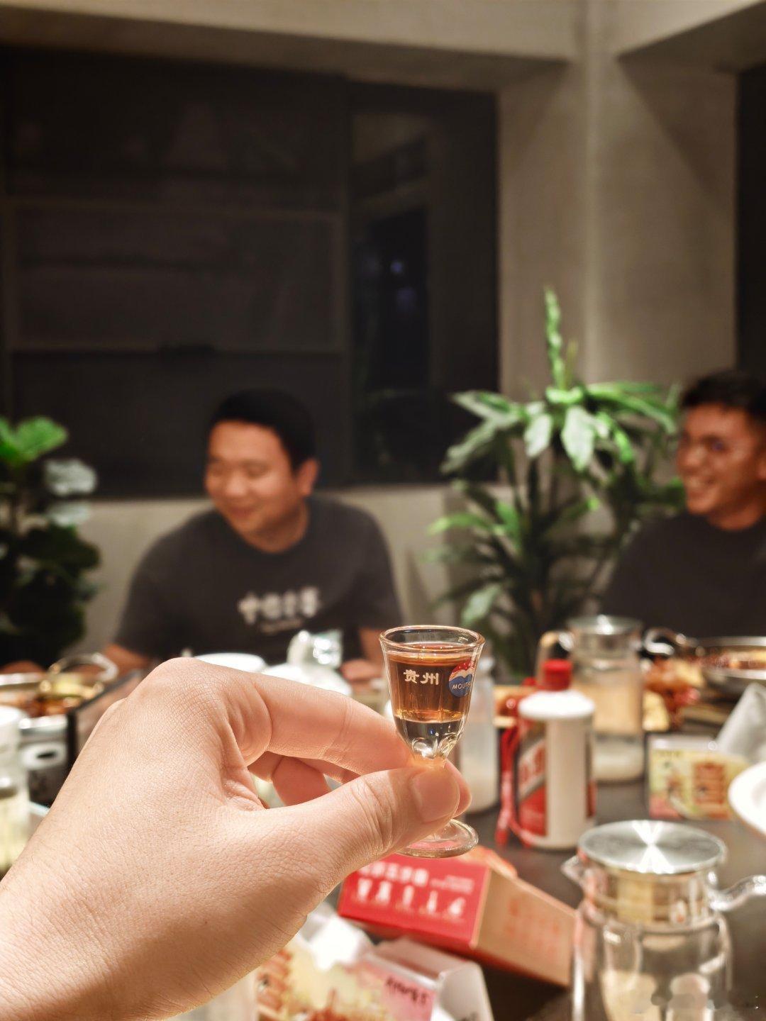 今天喝了1斤  酒量真好 下次厦门再见[doge]  ​​​