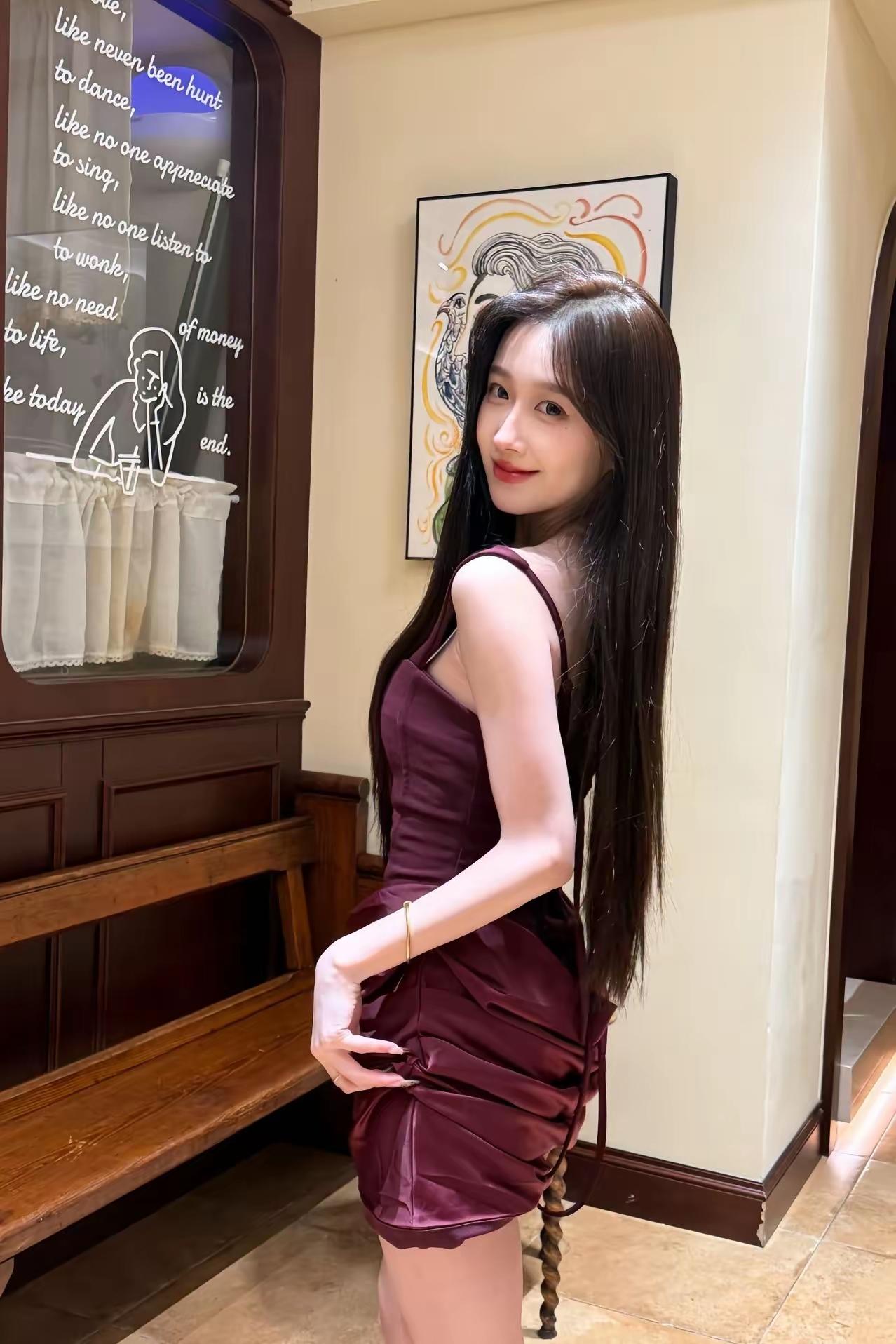 清水出芙蓉，天然去雕饰