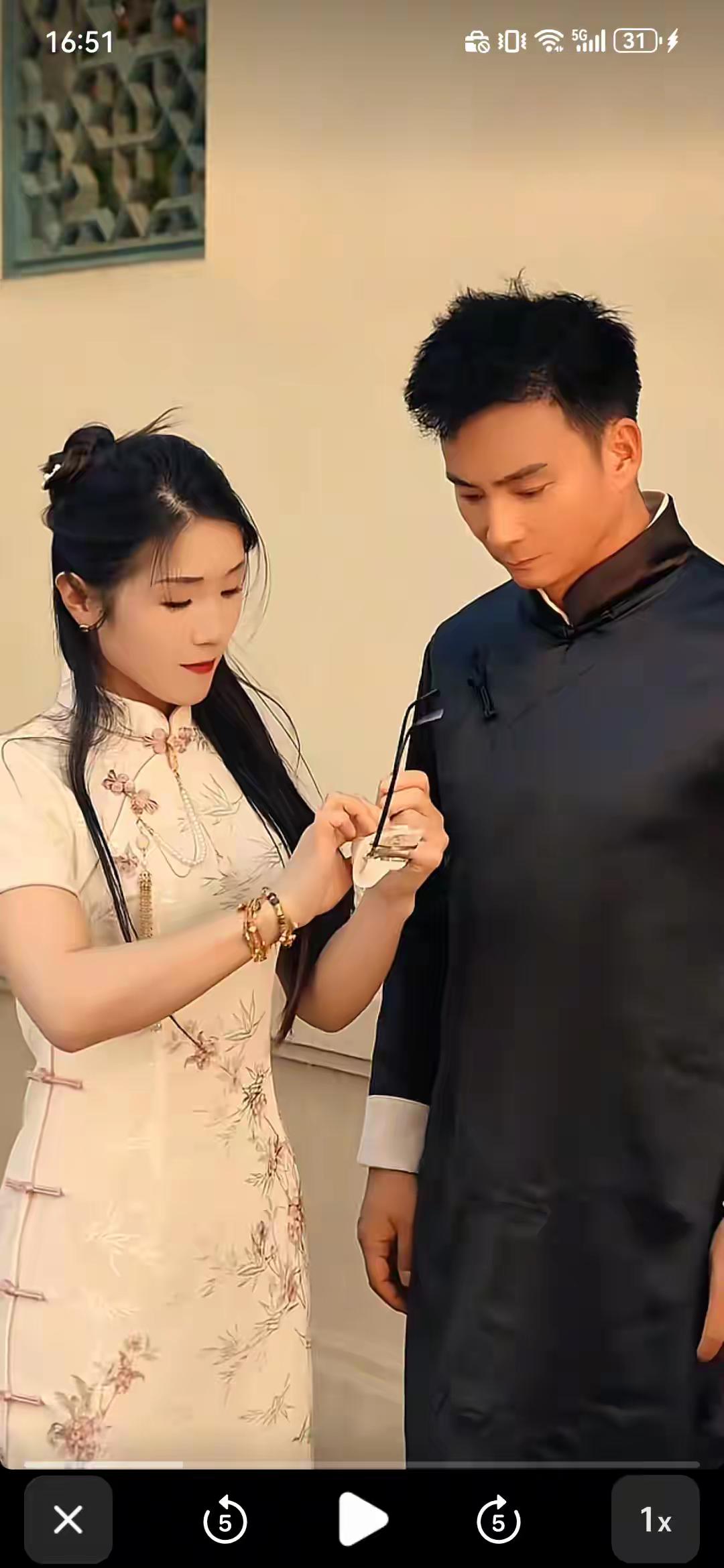 这位河南农村的离异女子，单亲妈妈，从前几年离婚了之后，没有收入来源的她干过很多行