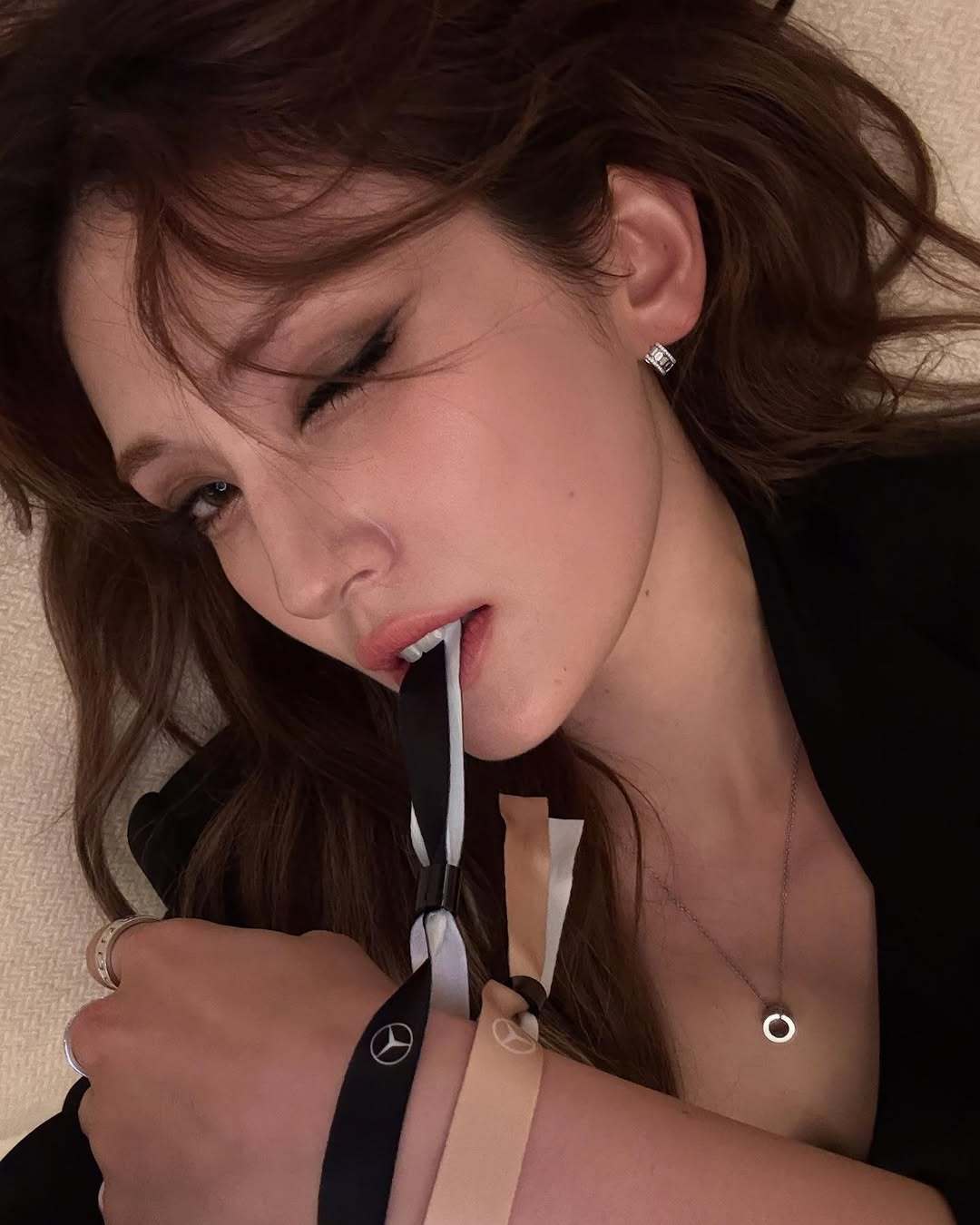 Somi[超话] 🤍 Somi全昭弥PRADA代言人 250314 IG 更新