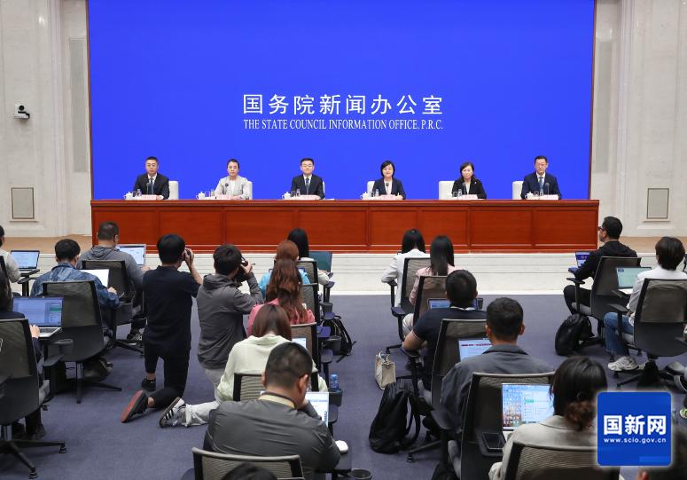 司法部：调整清退不符合资格条件的行政执法人员30多万人

国务院新闻办 2026