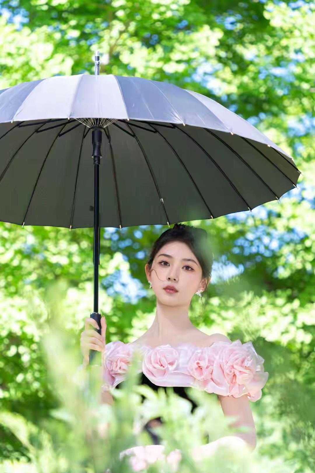 下联：品人生百味，对上联你觉得孤独是一种财富吗?