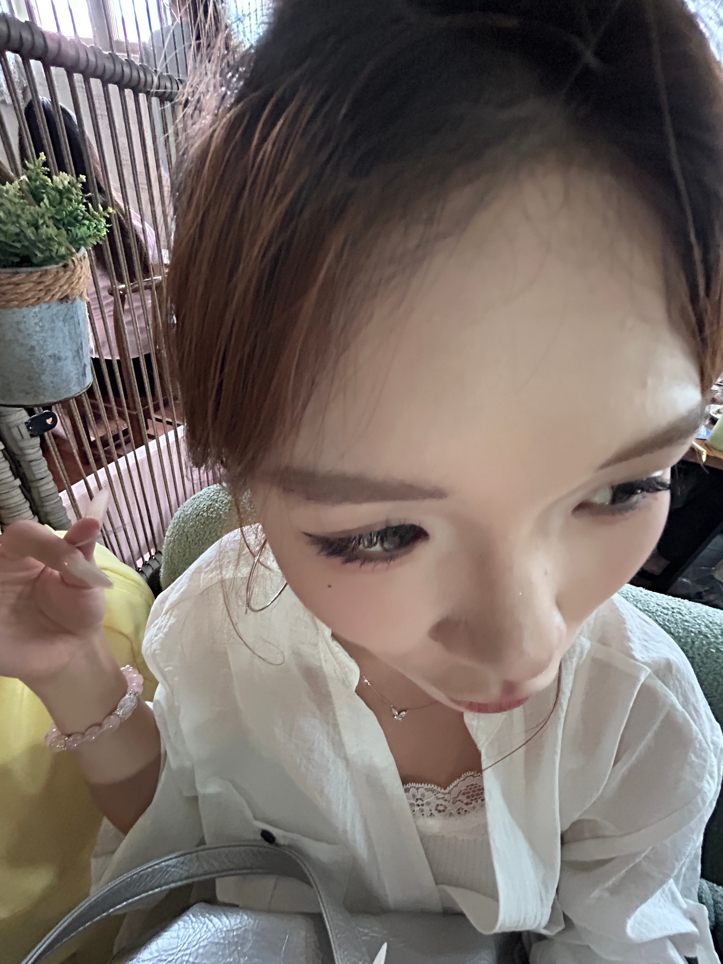 我真的是一个随时随地都把采耳棒带在身边的人。无聊的时候来一根。甚是美哉米琪吵吵屋