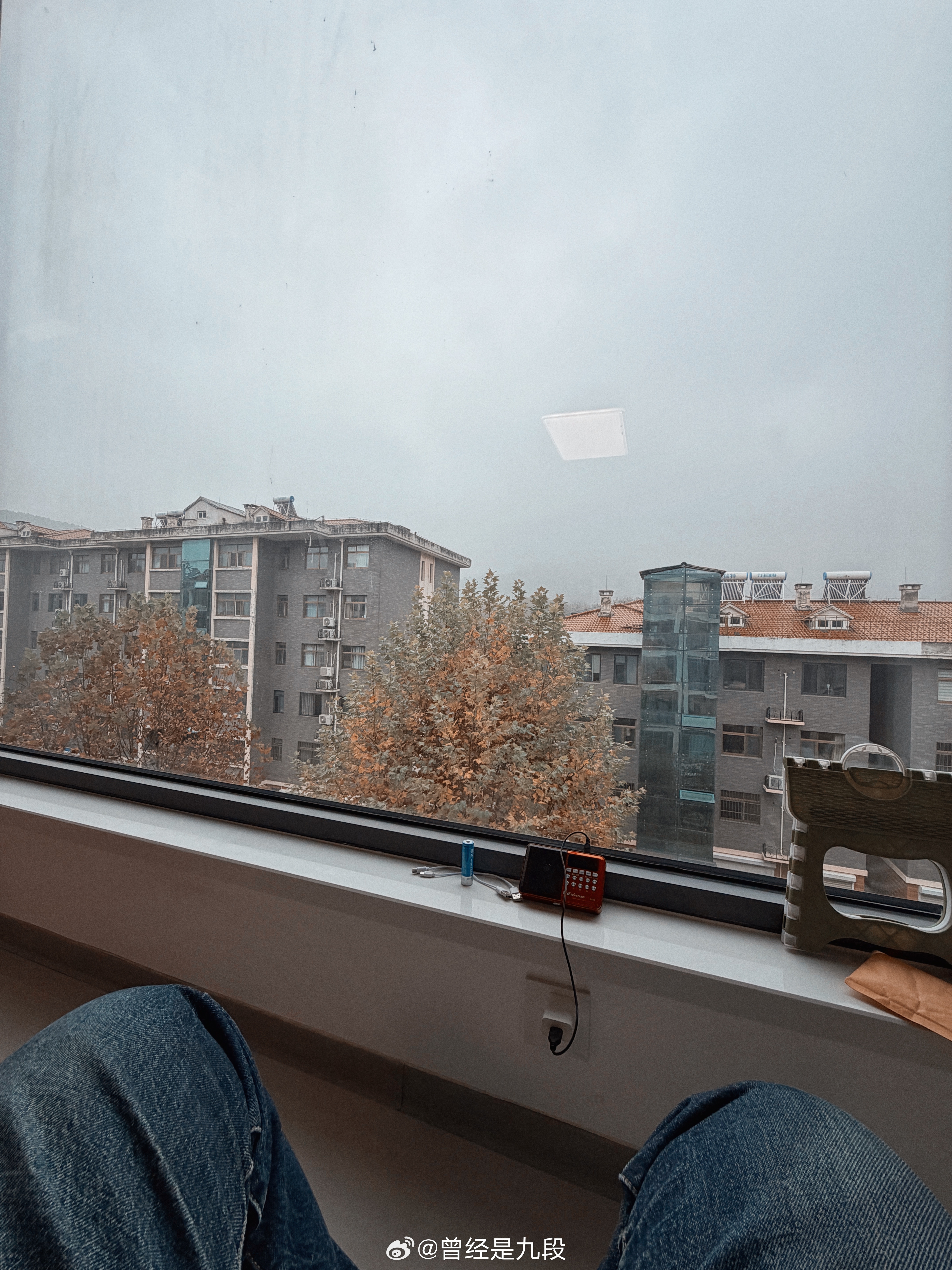 发呆，看雾，给新设备腾空间，㕛要升级啦[坏笑]耳机发烧友[超话]音响 ​​​